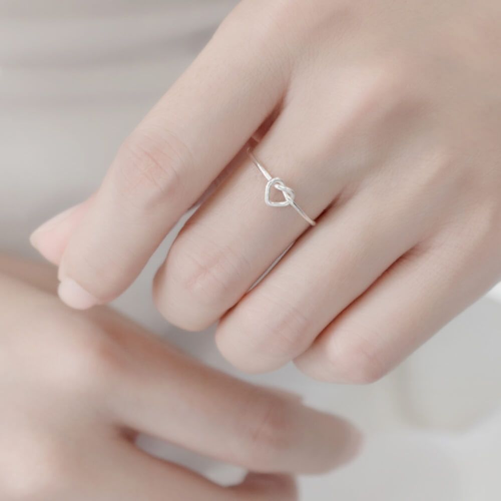 1pc Stainless Steel Hollow Out Simple Heart Shape Ring For Women